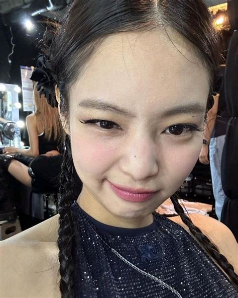 jennie singapore dress